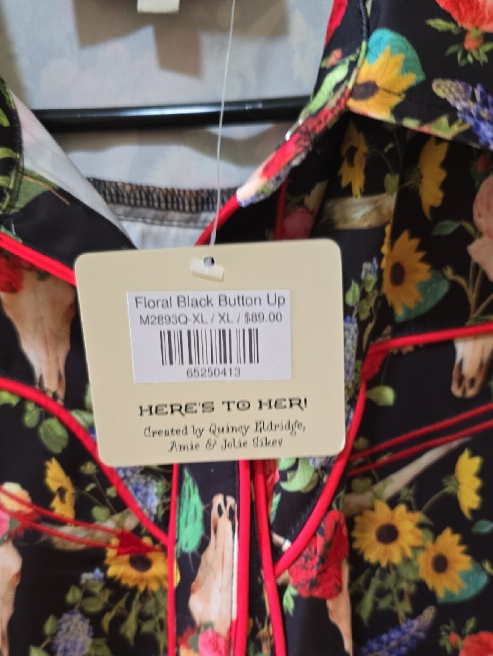 Rodeo Quincy Junk Gypsy Women's Floral Button-Down Shirt in Black - Picture 3 of 4